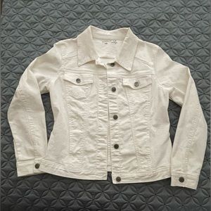 Riders by Lee jean jacket. White. Size medium. Never worn.